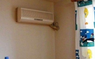 带阳台卧室怎样装空调？