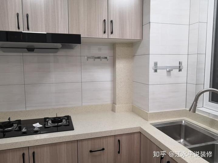 65平的小户型怎么装修? 65平两室小户型装修30万贵吗?-第3张图片 65平的小户型怎么装修? 65平两室小户型装修30万贵吗?-第3张图片