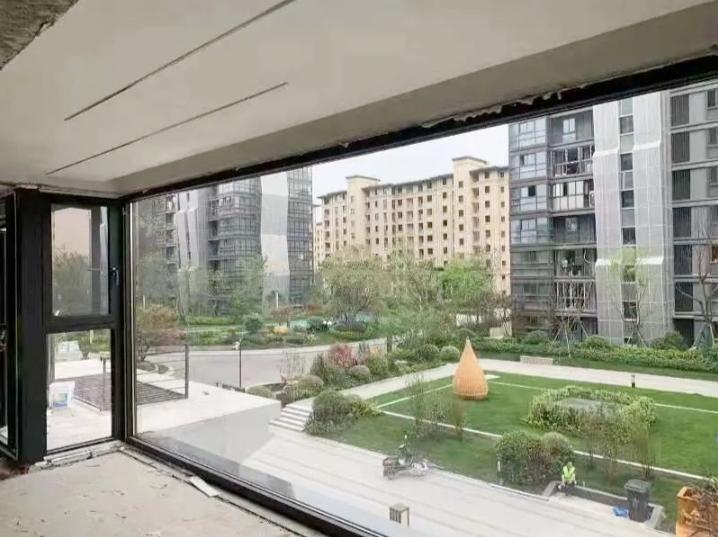 怎样封阳台安全又好看？-第3张图片