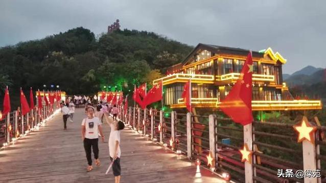 三亚最大的东北菜馆？ 海城楼东北饭店介绍？-第1张图片