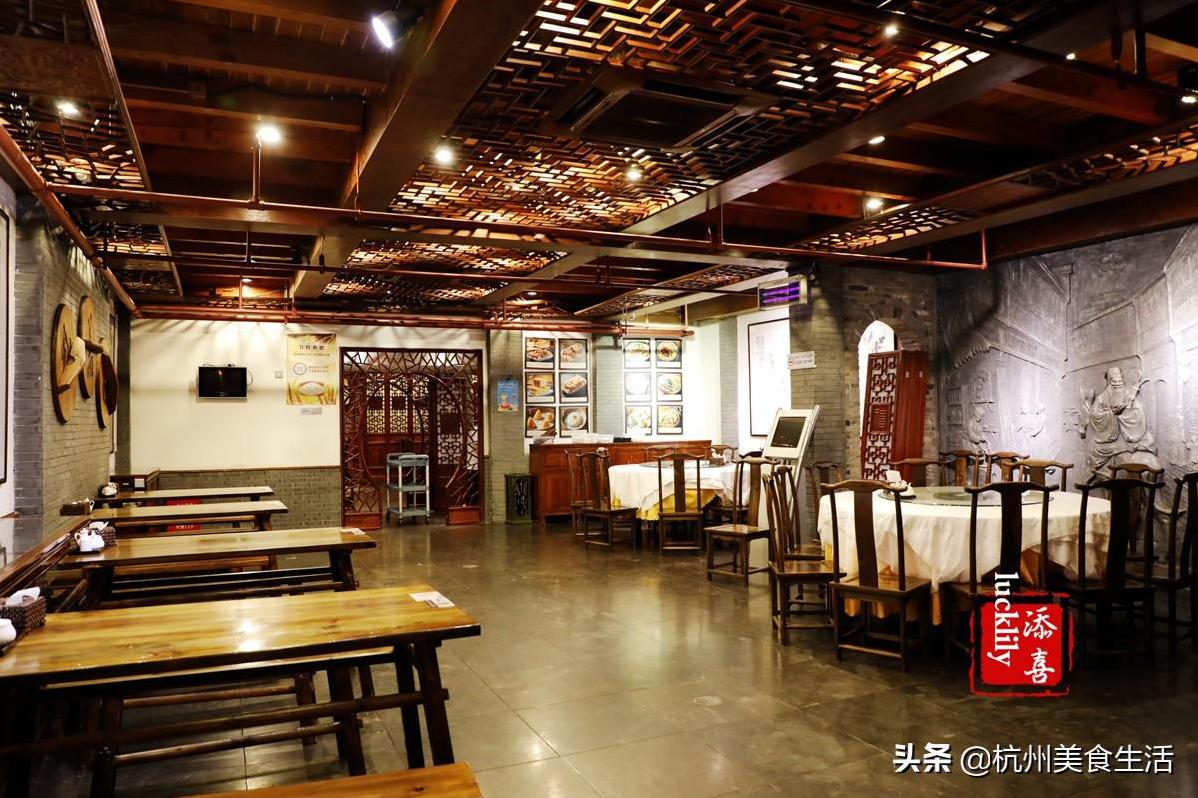 吃了这四家镇江代表性的网红面馆,基本就成了镇江锅盖面的全科生-第22张图片 吃了这四家镇江代表性的网红面馆,基本就成了镇江锅盖面的全科生-第22张图片