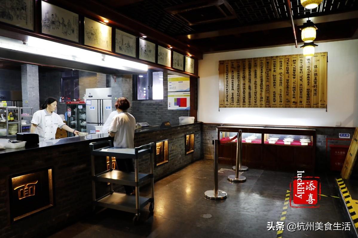 吃了这四家镇江代表性的网红面馆,基本就成了镇江锅盖面的全科生-第23张图片 吃了这四家镇江代表性的网红面馆,基本就成了镇江锅盖面的全科生-第23张图片