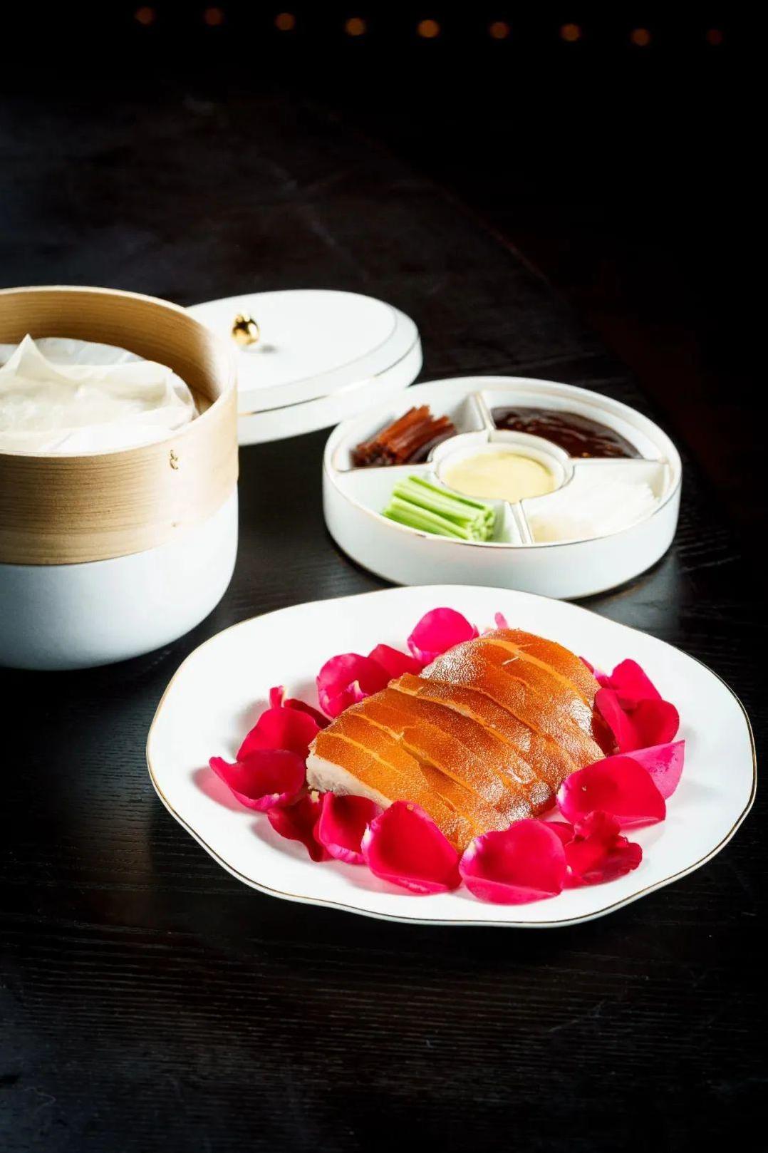 26年老牌餐厅装修出“大哥的包厢”,老杭州的重要饭局总有几次定在这里-第29张图片 26年老牌餐厅装修出“大哥的包厢”,老杭州的重要饭局总有几次定在这里-第29张图片
