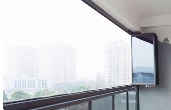 二楼阳台怎么封安全又美观？-第2张图片