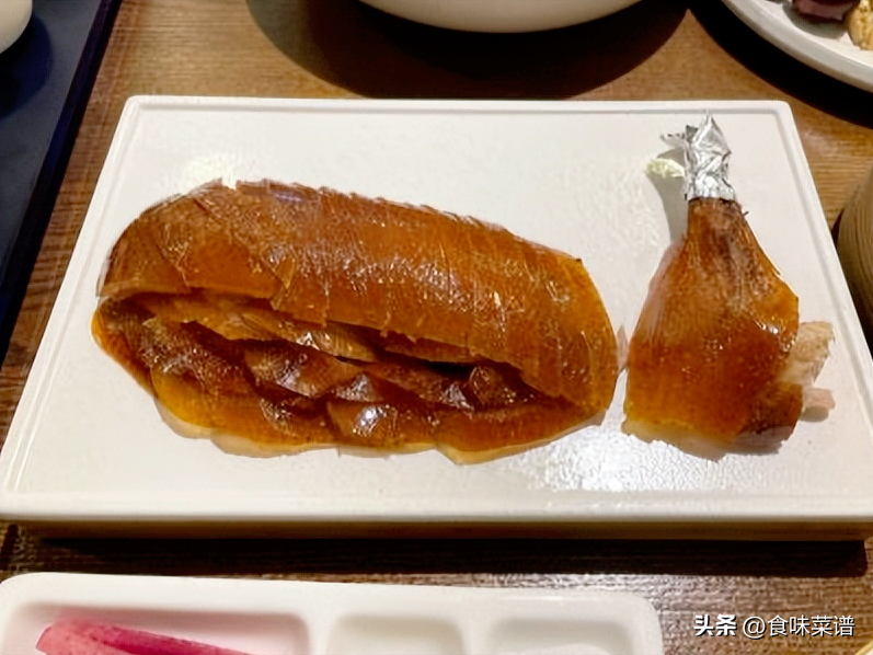 生意最红火的12家烤鸭店,酥香美味,吃过10种的,您是正宗老北京-第11张图片 生意最红火的12家烤鸭店,酥香美味,吃过10种的,您是正宗老北京-第11张图片