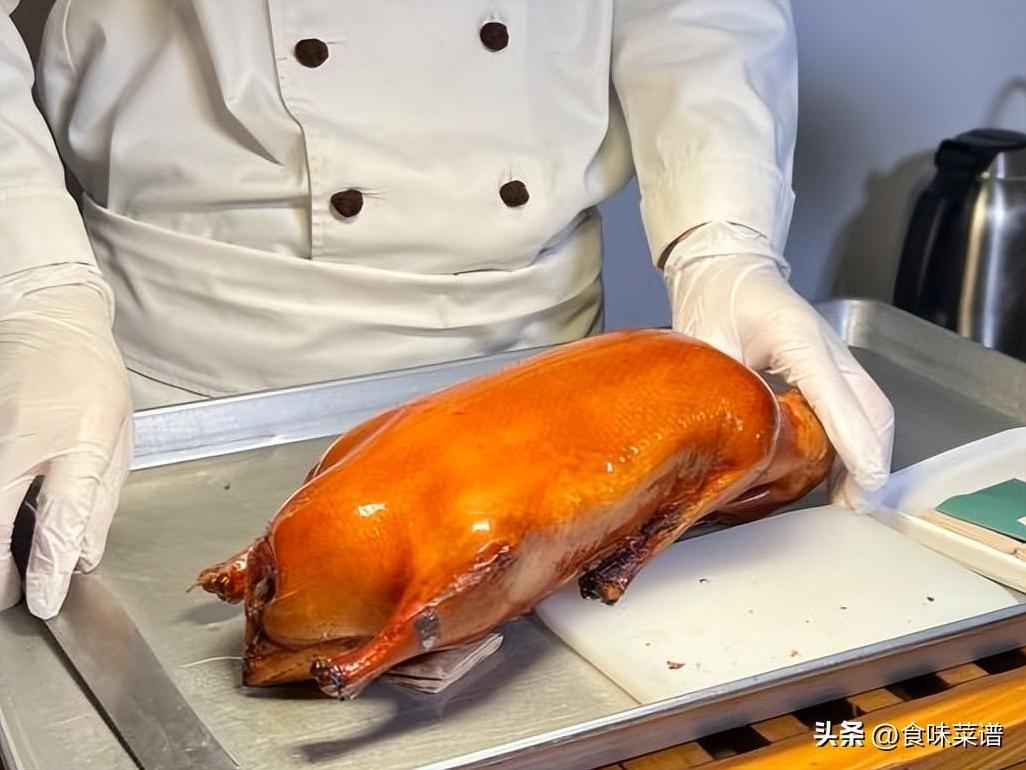 生意最红火的12家烤鸭店,酥香美味,吃过10种的,您是正宗老北京-第17张图片 生意最红火的12家烤鸭店,酥香美味,吃过10种的,您是正宗老北京-第17张图片