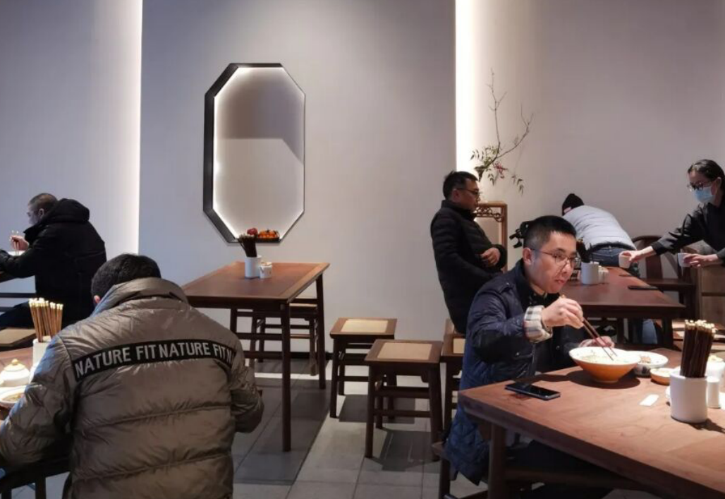 苏州很有腔调的一家面馆,环境雅致,老传统苏式味,却被吐槽太装-第3张图片 苏州很有腔调的一家面馆,环境雅致,老传统苏式味,却被吐槽太装-第3张图片