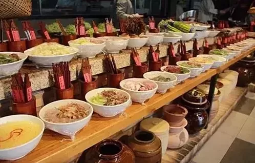 中式快餐:明档该怎样摆,怎样设计?-第6张图片 中式快餐:明档该怎样摆,怎样设计?-第6张图片