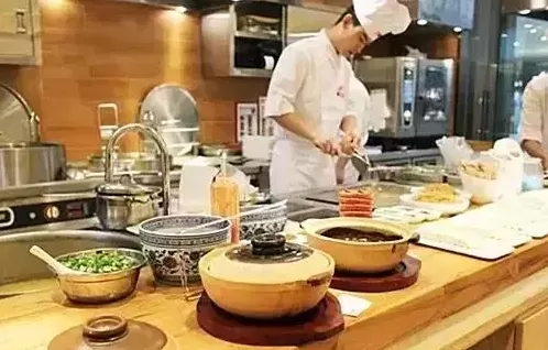 中式快餐:明档该怎样摆,怎样设计?-第8张图片 中式快餐:明档该怎样摆,怎样设计?-第8张图片