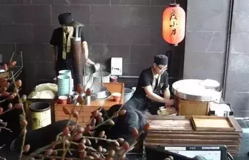中式快餐:明档该怎样摆,怎样设计?-第9张图片 中式快餐:明档该怎样摆,怎样设计?-第9张图片