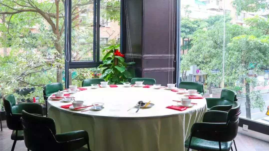 厦门这家复古港风餐厅,把我养成了贵妇-第14张图片 厦门这家复古港风餐厅,把我养成了贵妇-第14张图片