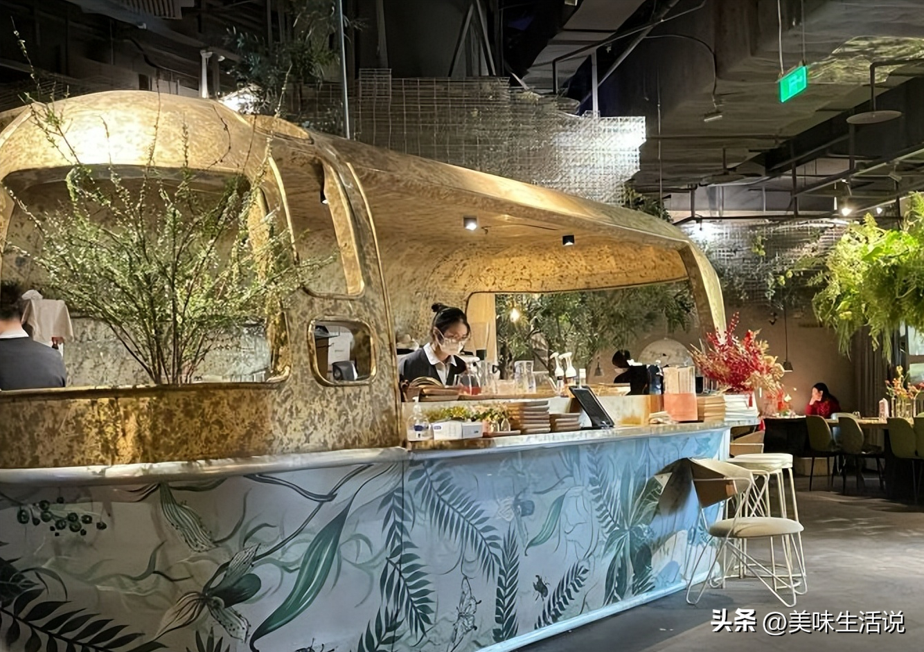 布满鲜花浪漫气息十足的西式餐厅,菜品美味又不失格调很适合约会-第7张图片 布满鲜花浪漫气息十足的西式餐厅,菜品美味又不失格调很适合约会-第7张图片