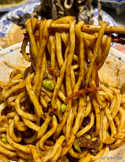 北京最受欢迎的3家老字号面馆,强力推荐,鲜香美味,排队也要吃-第12张图片 北京最受欢迎的3家老字号面馆,强力推荐,鲜香美味,排队也要吃-第12张图片